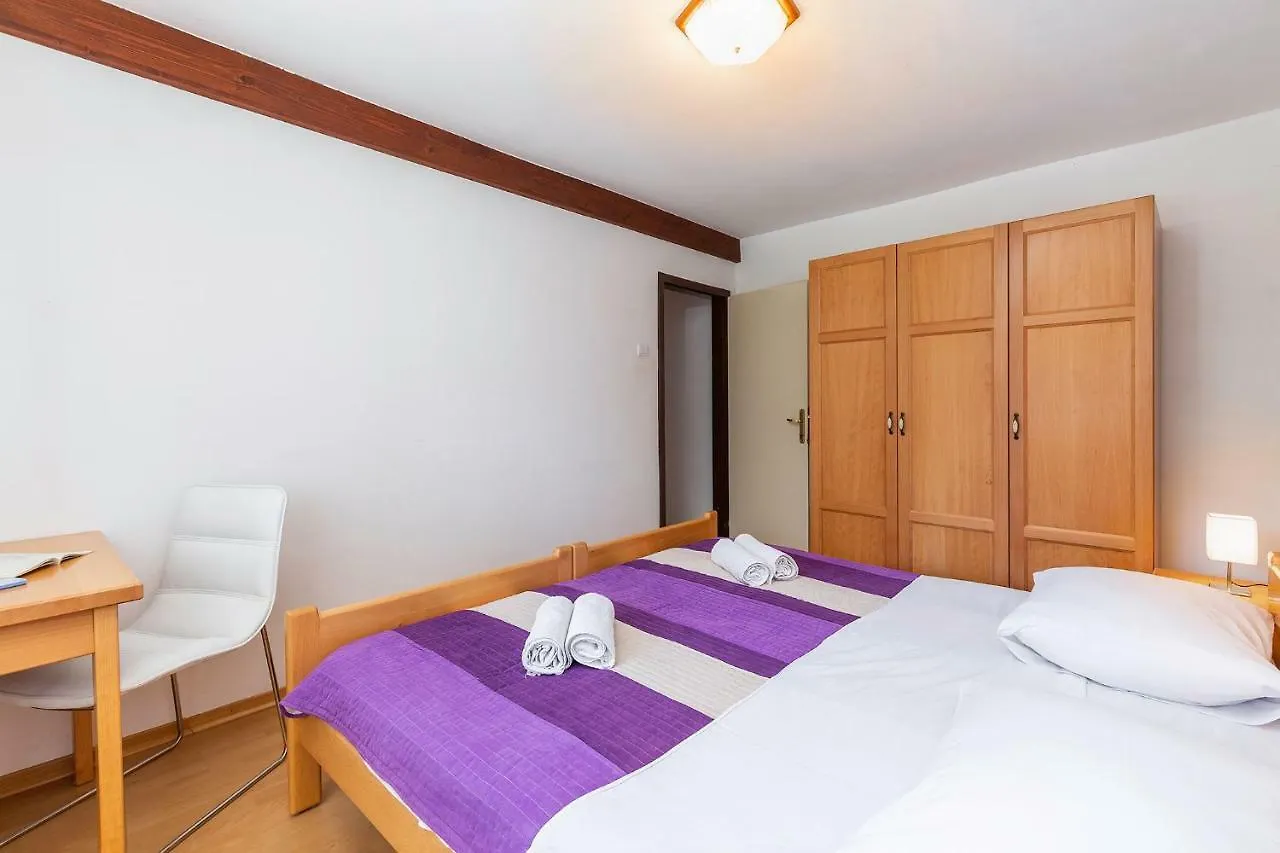 Apartments Rita Poreč 0*,